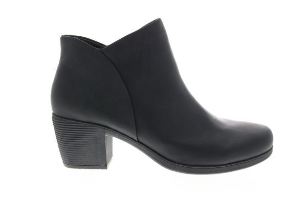 Clarks Un Lindel Zip 26145612 Womens Black Wide Ankle & Booties Boots Sale